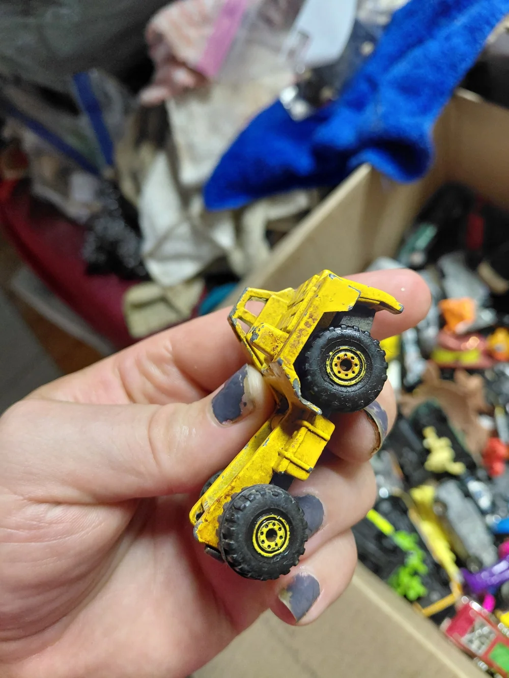 vintage 1979 Hot Wheels Workhorses CAT Caterpillar Dump Truck (model #1171)